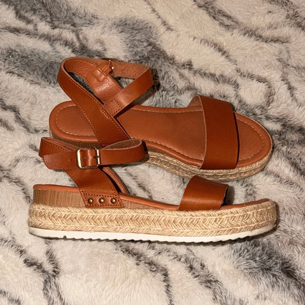 Brown open toe sandals